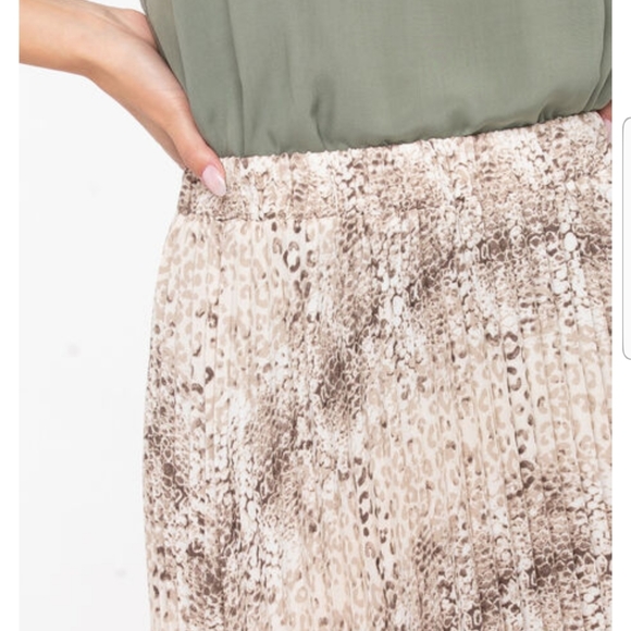 PLUS SIZE XXL SKIRT - Picture 5 of 7